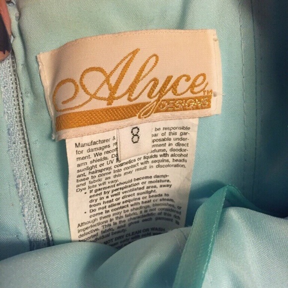 Prom/Formal Dress - Picture 2 of 5